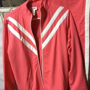 Women’s track/jogging outfit